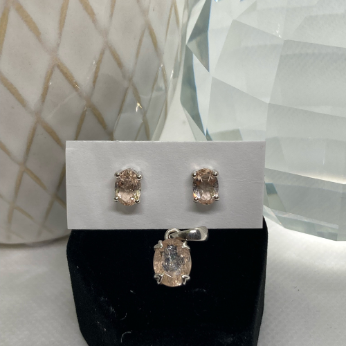 Morganite Oval Pendant