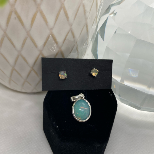 REAL Opal Oval Pendant